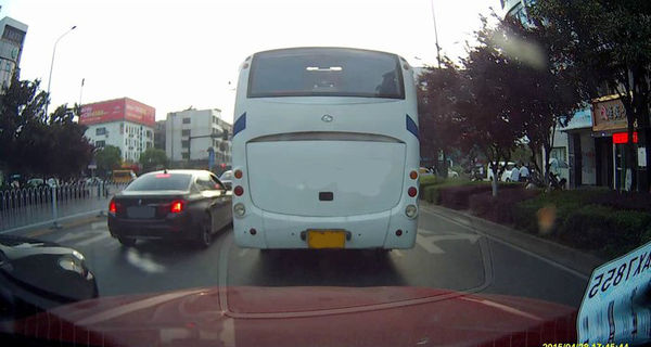 如何為寶馬X3安裝隱藏行車(chē)記錄儀