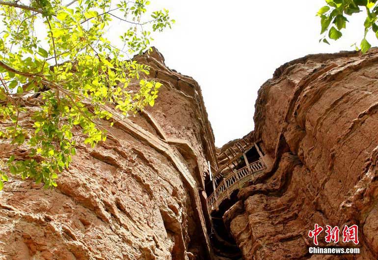 高清:探訪中國(guó)第二大懸空寺 青海西寧北禪寺